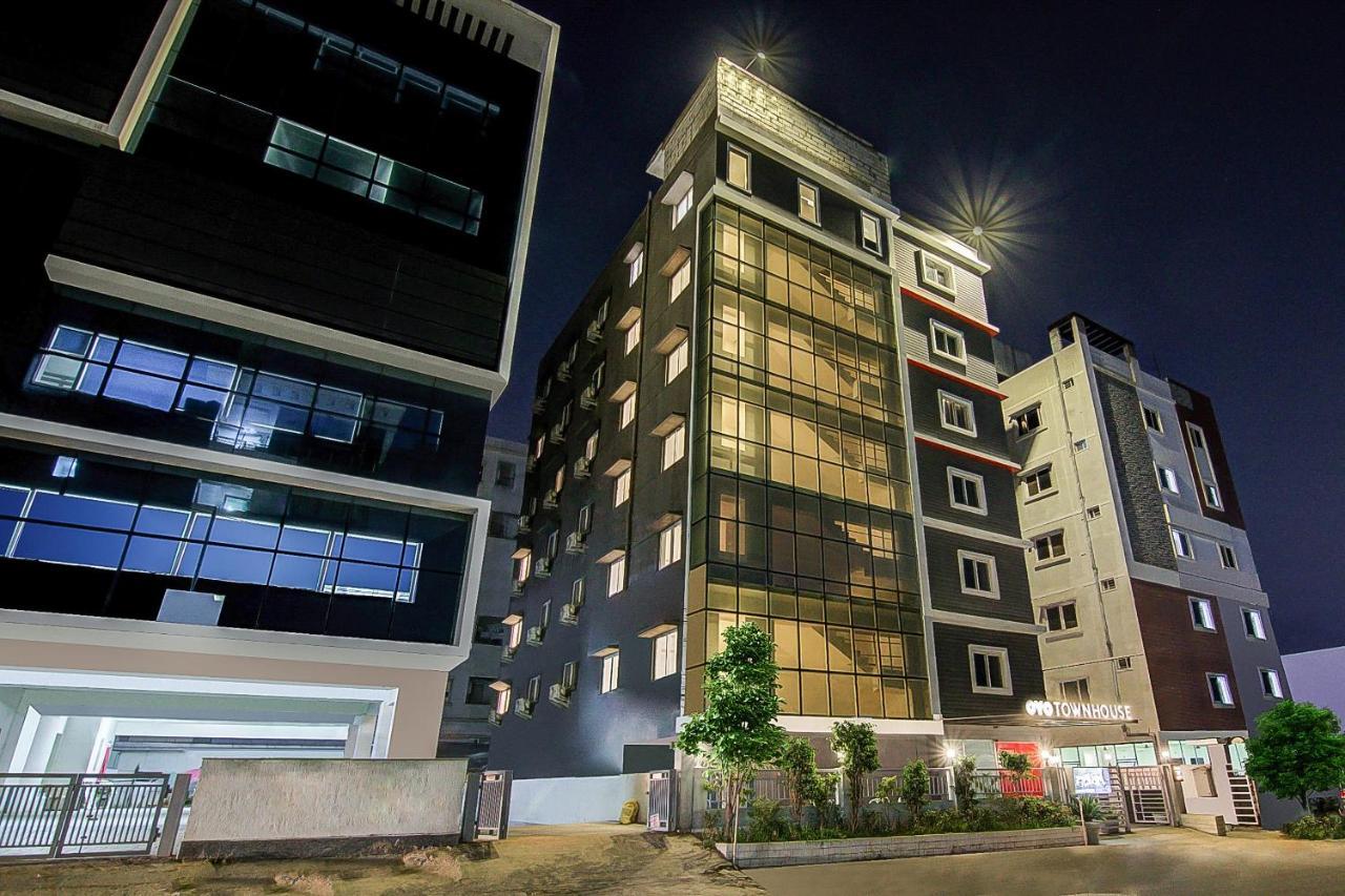Oyo Townhouse 034 -Halcyon Hitech City Road Hyderabad Exterior foto